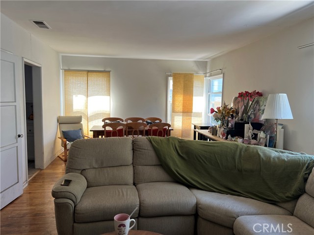 14418 Tiara Street, Van Nuys CA: https://media.crmls.org/medias/ed33cbcf-db9e-401f-8f70-651bfad8393a.jpg