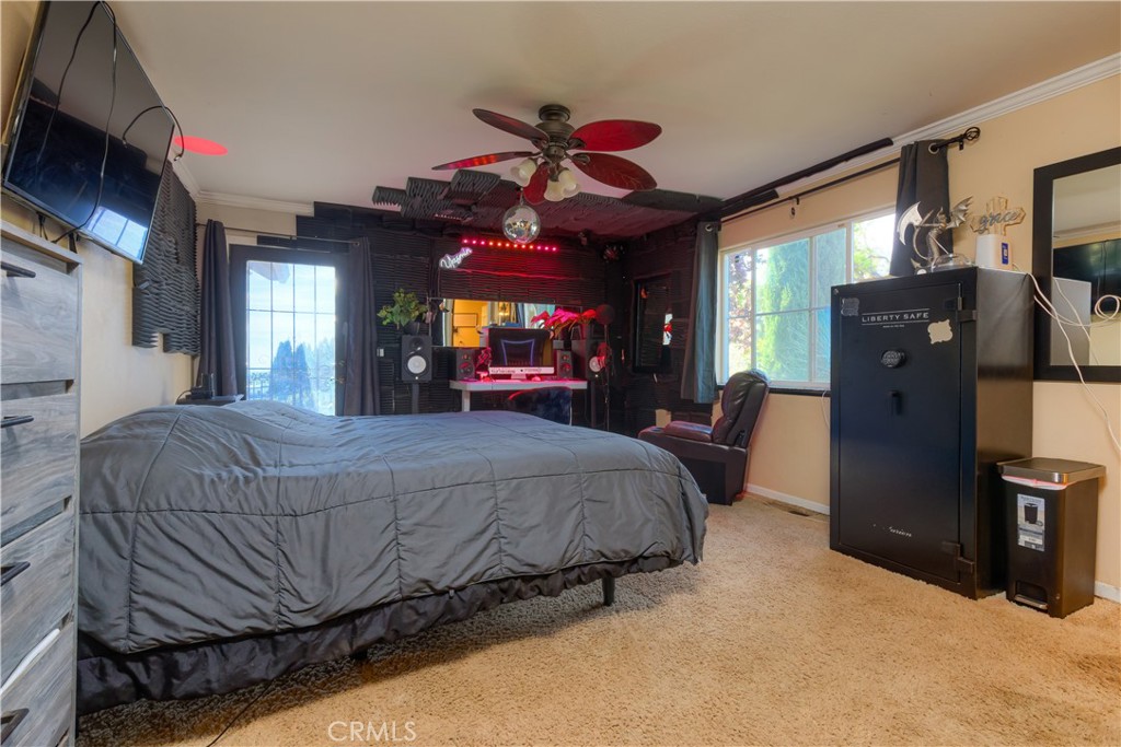 https://media.crmls.org/medias/ed340f73-8371-456a-9740-83c81b678005.jpg?preset=X-Large