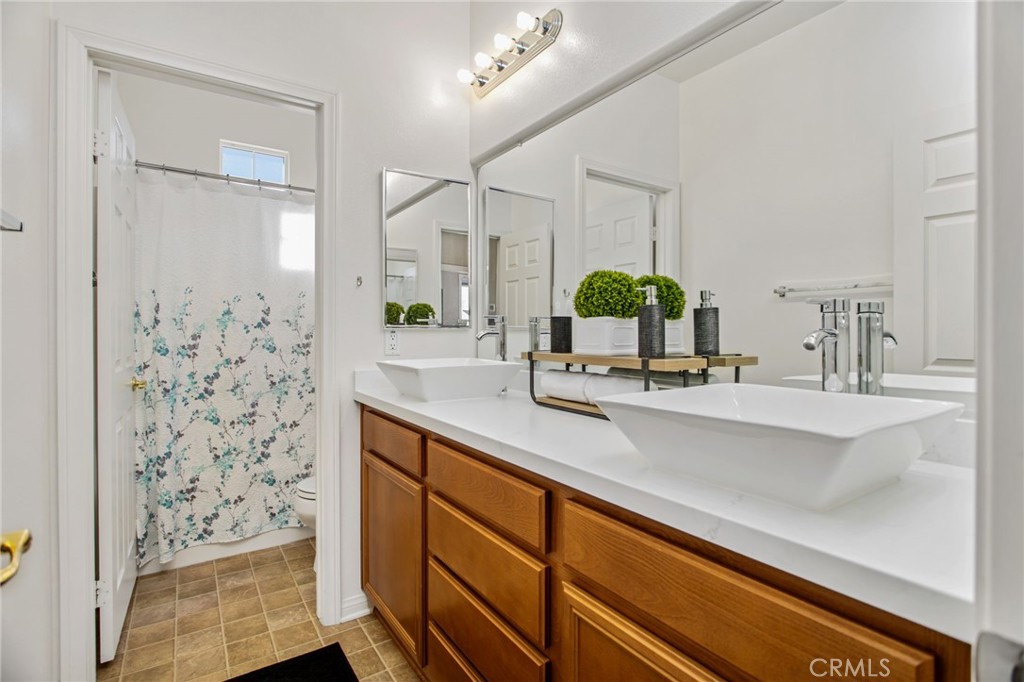 MLS #OC25267259 image #22