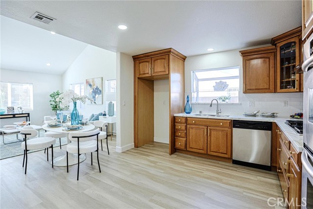 Detail Gallery Image 15 of 75 For 13104 Monroe St, Garden Grove,  CA 92844 - 8 Beds | 6/1 Baths