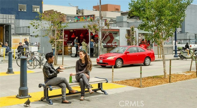150 Van Ness Avenue, San Francisco CA: https://media.crmls.org/medias/ed35a5af-ecd6-4657-910c-ff56c5acfc4a.jpg