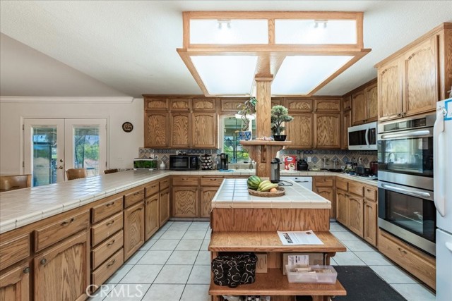 Detail Gallery Image 8 of 49 For 26898 Avenue 18 1/4, Madera,  CA 93638 - 5 Beds | 3 Baths