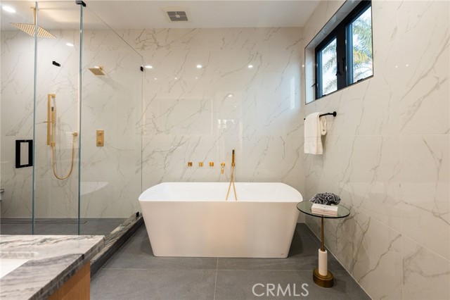 1721 Oak Avenue, Manhattan Beach CA: https://media.crmls.org/medias/ed361ec0-c870-48ff-ad54-7021dba6a411.jpg