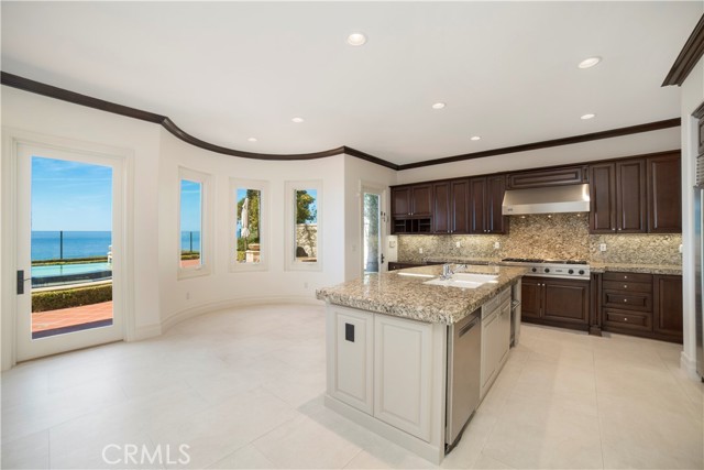 Detail Gallery Image 17 of 33 For 23 Atlantis Cove, Newport Coast,  CA 92657 - 5 Beds | 4 Baths