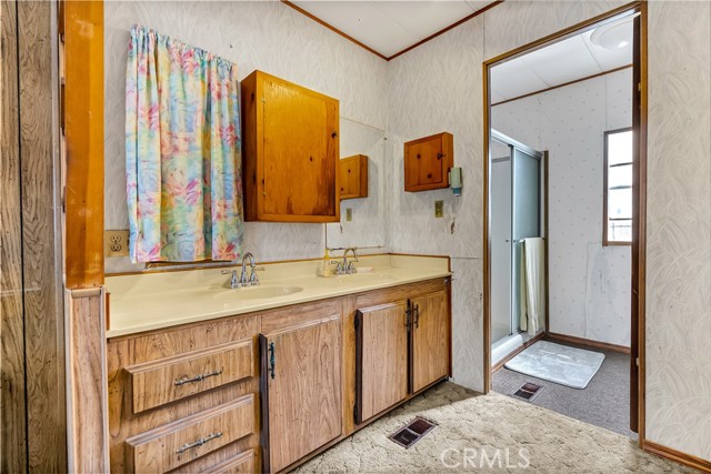 Detail Gallery Image 13 of 19 For 1855 E Riverside Dr #32,  Ontario,  CA 91761 - 3 Beds | 2 Baths