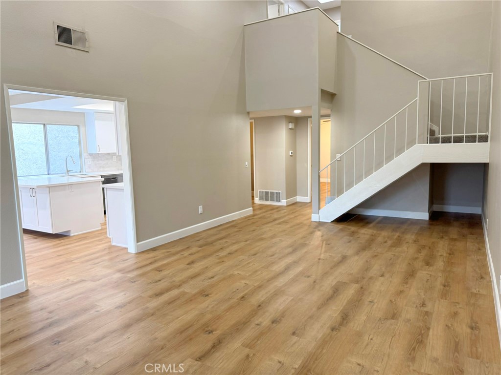 MLS #OC25246722 image #11