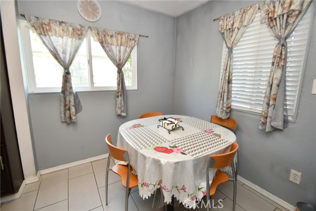 Detail Gallery Image 9 of 21 For 114 S Thorson, Compton,  CA 90221 - – Beds | – Baths