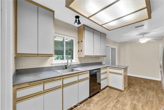 Detail Gallery Image 7 of 18 For 13711 Chestnut St, Westminster,  CA 92683 - 3 Beds | 2 Baths