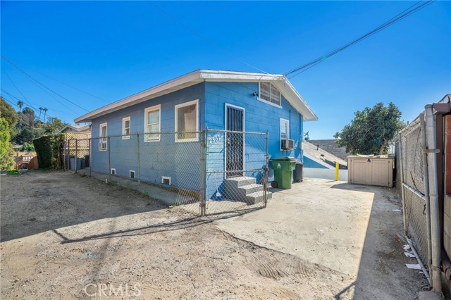 2537 Elsinore Street, Los Angeles, California 90026, ,Multi-Family,For Sale,Elsinore,GD25042010