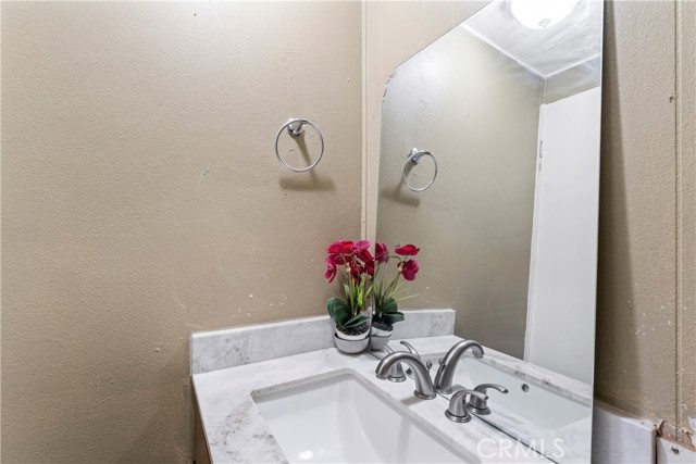 Detail Gallery Image 11 of 31 For 63 Round Table, Riverside,  CA 92507 - 2 Beds | 1/1 Baths