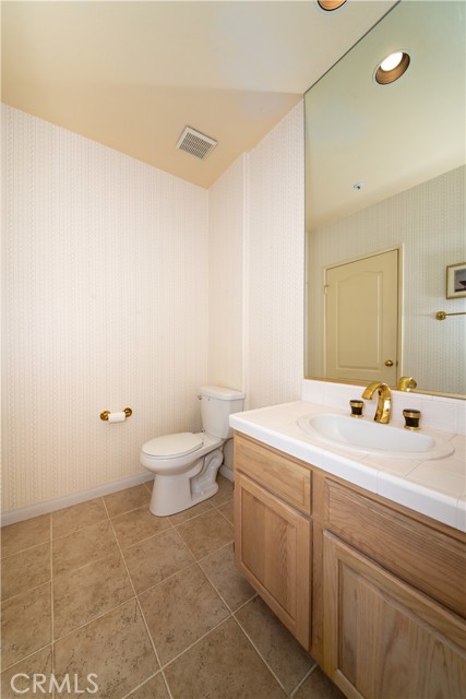 Detail Gallery Image 15 of 53 For 5224 Zelzah Ave #309,  Encino,  CA 91316 - 2 Beds | 2/1 Baths