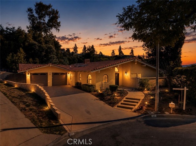 Front Image Thumbnail for CRTR26110126