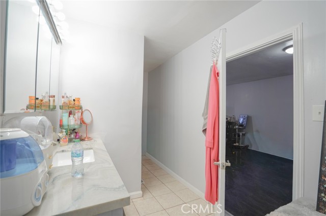 Detail Gallery Image 23 of 48 For 404 Poinsettia, Compton,  CA 90221 - 3 Beds | 2 Baths