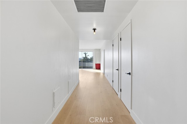 Detail Gallery Image 4 of 37 For 321 S San Vicente Bld #604,  Los Angeles,  CA 90048 - 2 Beds | 2 Baths