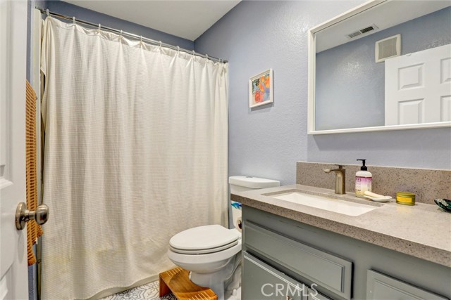 533 Walnut Avenue, Long Beach CA: https://media.crmls.org/medias/ed3c79e2-b4e3-4c75-831b-a0e7ec2f8a77.jpg