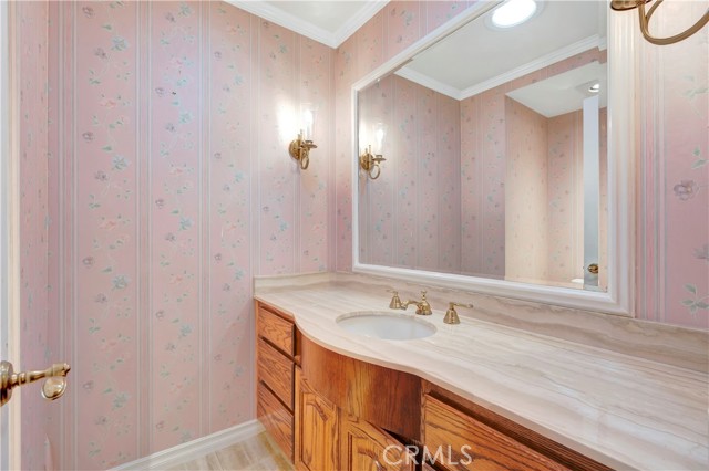 Detail Gallery Image 30 of 52 For 19371 Woodlands Dr, Huntington Beach,  CA 92648 - 3 Beds | 2/1 Baths