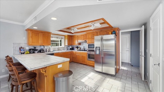 18099 Mariner Drive, Victorville CA: https://media.crmls.org/medias/ed3d6418-cd84-42a9-b2d4-765da589501a.jpg