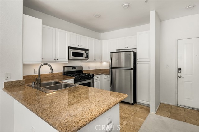 Detail Gallery Image 9 of 27 For 3202 Watermarke, Irvine,  CA 92612 - 1 Beds | 1 Baths