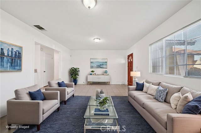 Detail Gallery Image 4 of 23 For 24335 Sykes Dr, Moreno Valley,  CA 92553 - 3 Beds | 2 Baths