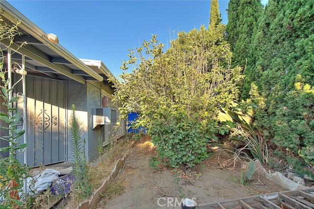 1516 121st Street, Los Angeles CA: https://media.crmls.org/medias/ed3e903c-ef95-4daf-afe7-67cd0c3e0ec6.jpg