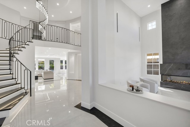 Detail Gallery Image 8 of 75 For 20151 via Medici, Porter Ranch,  CA 91326 - 5 Beds | 5 Baths