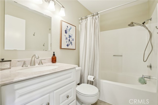 1 Buttercup, Rancho Santa Margarita CA: https://media.crmls.org/medias/ed402bdc-523f-4d9d-ad56-b22567dad999.jpg