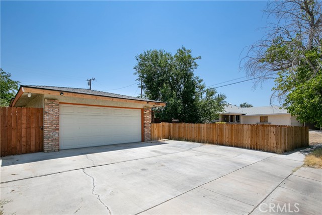 Detail Gallery Image 3 of 20 For 45440 13th St, Lancaster,  CA 93534 - 3 Beds | 2 Baths