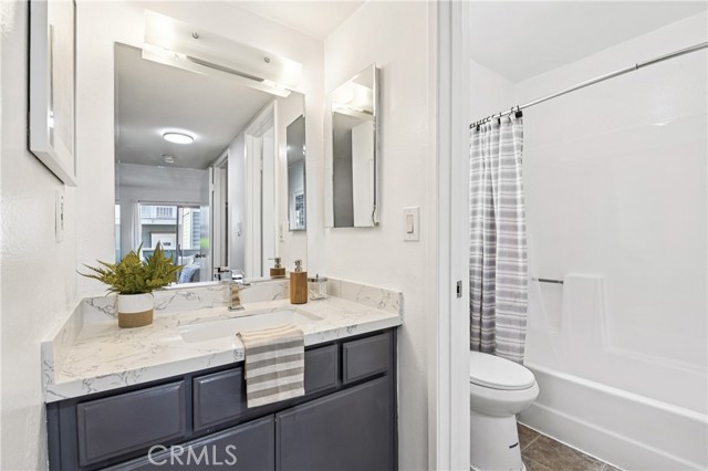 628 Daisy Avenue, Long Beach CA: https://media.crmls.org/medias/ed411df5-b96b-46bc-802f-d523861393b2.jpg