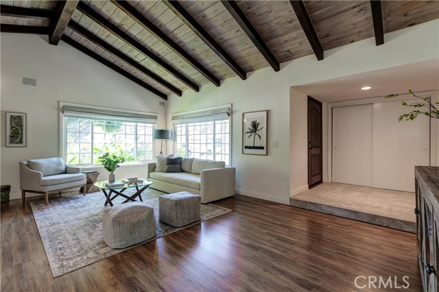 Detail Gallery Image 4 of 32 For 20322 Callaway Ave, Lakewood,  CA 90715 - 3 Beds | 2 Baths