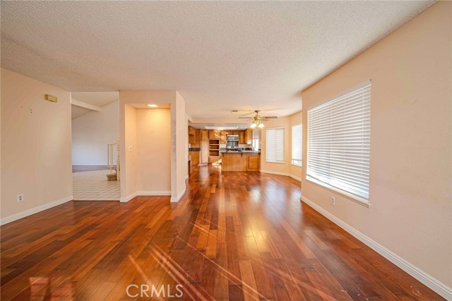 Detail Gallery Image 8 of 28 For 2100 Winterwood, Fullerton,  CA 92833 - 4 Beds | 3 Baths