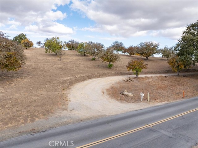 Detail Gallery Image 4 of 51 For 4350 Vineyard Dr, Paso Robles,  CA 93446 - 4 Beds | 3/1 Baths