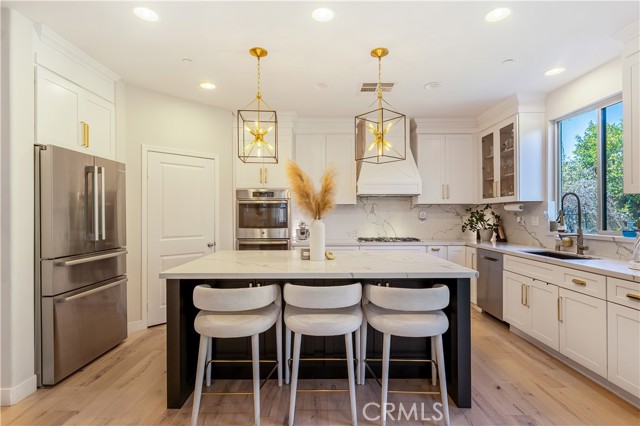 Detail Gallery Image 14 of 39 For 17065 Cantlay, Lake Balboa,  CA 91406 - 4 Beds | 3 Baths