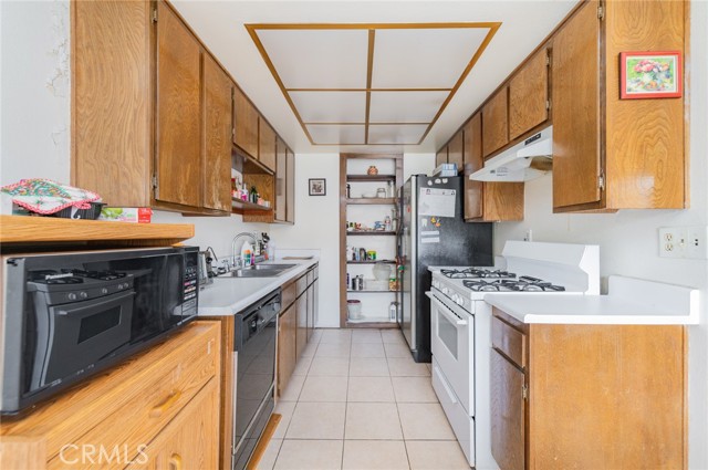 Detail Gallery Image 7 of 16 For 1440 Forest Glen Dr. #41, Hacienda Heights,  CA 91745 - 3 Beds | 2 Baths