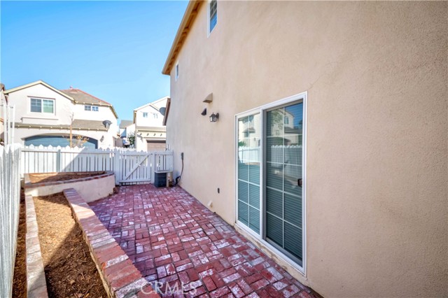 58 Paisley Place, Irvine CA: https://media.crmls.org/medias/ed43094c-0de9-4990-ad72-68b27a884c15.jpg