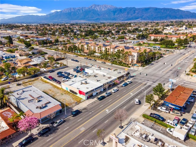 Detail Gallery Image 5 of 19 For 8830 Sierra, Fontana,  CA 92335 - – Beds | – Baths