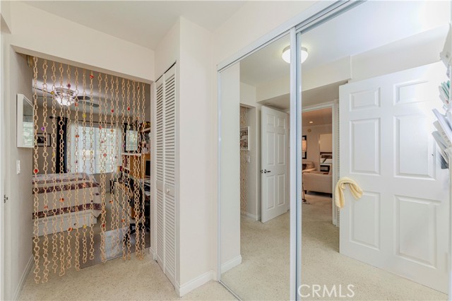 Detail Gallery Image 19 of 36 For 21450 Burbank Bld #211,  Woodland Hills,  CA 91367 - 2 Beds | 2 Baths