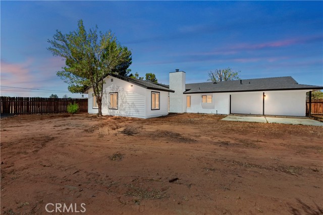 Detail Gallery Image 4 of 29 For 15615 Erie Rd, Apple Valley,  CA 92307 - 4 Beds | 2 Baths