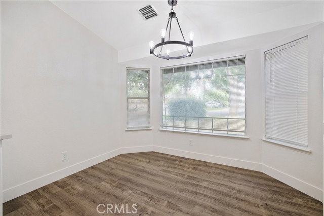 1967 N Ventura Avenue, Farmersville CA: https://media.crmls.org/medias/ed4448f0-80db-40ce-9577-545507f9e68d.jpg