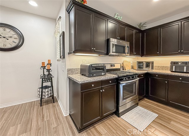 26707 Lexington Lane, Saugus CA: https://media.crmls.org/medias/ed45bdd7-7035-4a6d-908d-705fdf07a8a7.jpg