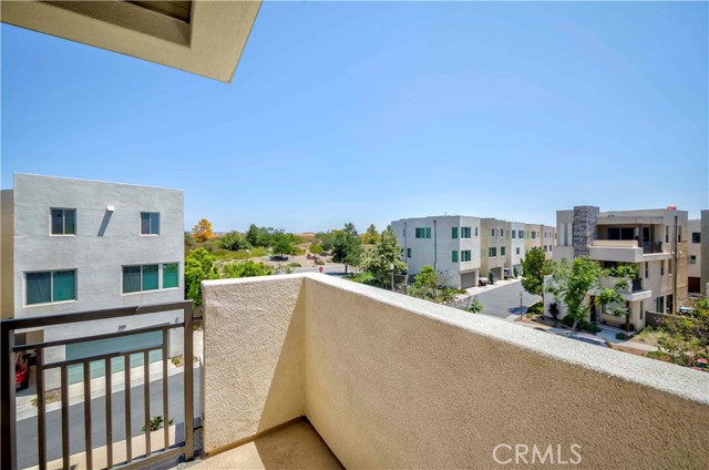195 Stellar, Irvine CA: https://media.crmls.org/medias/ed4679e7-e13e-4d98-b588-911209501a47.jpg