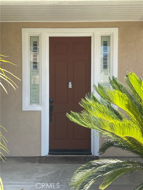 14105 Almond Grove Court, Eastvale CA: https://media.crmls.org/medias/ed46f7c3-ee3d-4ad9-96a1-bc1212b9d3b4.jpg
