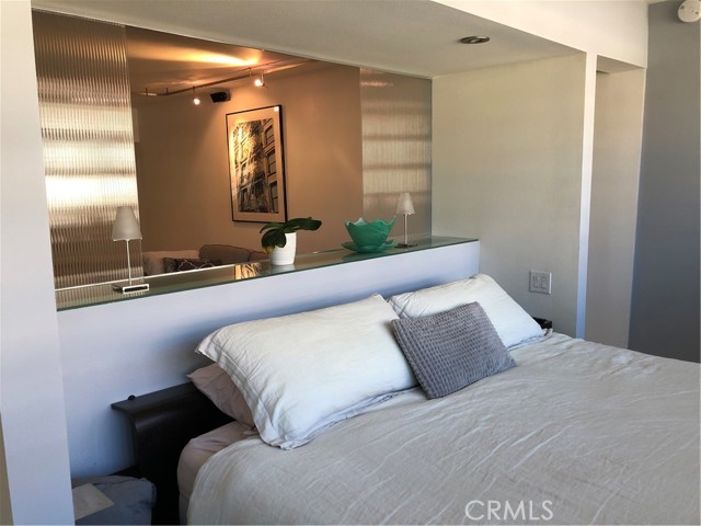 277 E Alejo Rd #204, Palm Springs, CA 92262