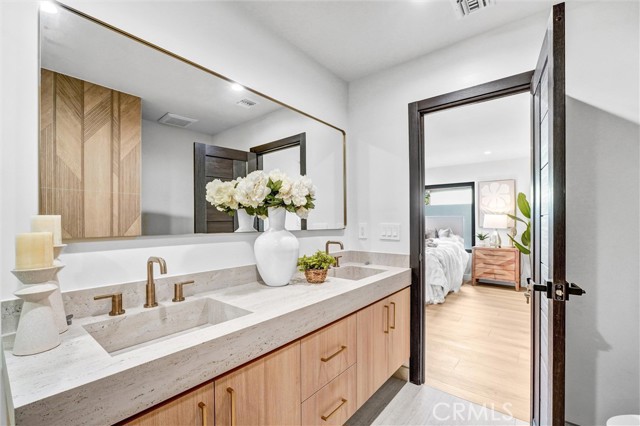 6847 Katherine, Van Nuys CA: https://media.crmls.org/medias/ed48b95c-a589-4a8f-ad93-685e099310a7.jpg