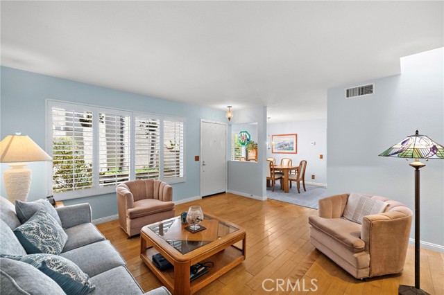 Detail Gallery Image 8 of 38 For 15 Milazzo, Irvine,  CA 92620 - 3 Beds | 2/1 Baths