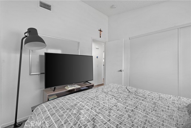 Ed48da4e 70d8 4f46 B652 C099ef979b06