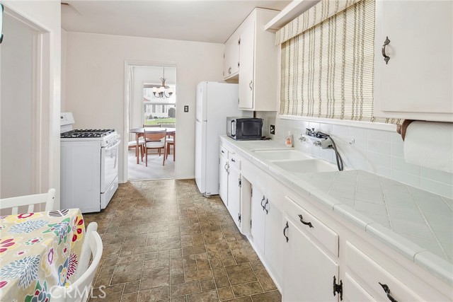 Detail Gallery Image 9 of 19 For 26223 Delos, Torrance,  CA 90505 - 3 Beds | 1 Baths