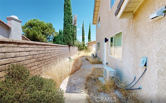 Front Image Thumbnail for CRBB25274320