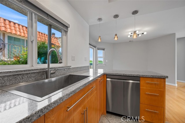 Detail Gallery Image 26 of 75 For 2230 Ohio Ave #4,  Signal Hill,  CA 90755 - 3 Beds | 2/1 Baths