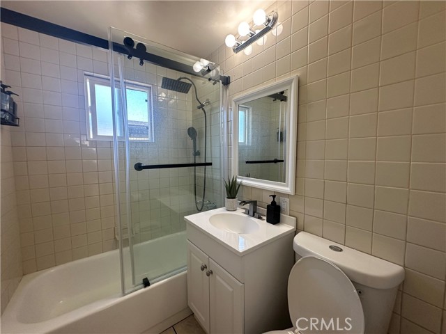 Detail Gallery Image 14 of 19 For 1360 N Ferndale St, Anaheim,  CA 92801 - 4 Beds | 2 Baths