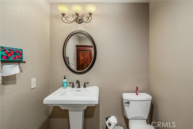 Detail Gallery Image 8 of 45 For 2279 N Campus Ave, Upland,  CA 91784 - 4 Beds | 2/1 Baths